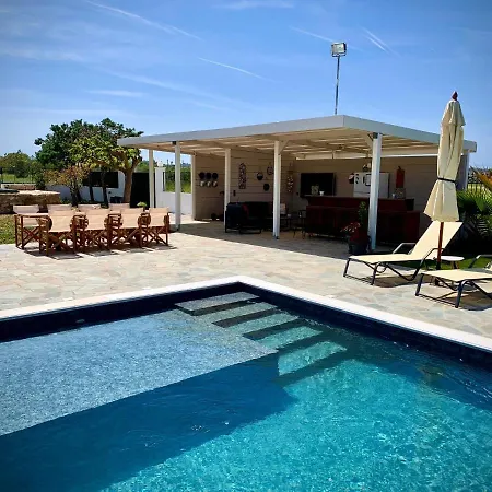 Villa Hylas Luxury Bed & Breakfast Kilada-3